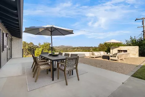 Exterior - 2133 Woodwind Dr, Encinitas, CA 92024 photo 7 of 14