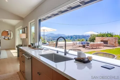 Kitchen - 2133 Woodwind Dr, Encinitas, CA 92024 photo 7 of 12
