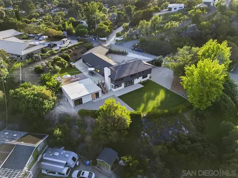 View/Area - 2133 Woodwind Dr, Encinitas, CA 92024 photo 1 of 3