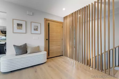 Entry Way - 2133 Woodwind Dr, Encinitas, CA 92024 photo 2 of 3