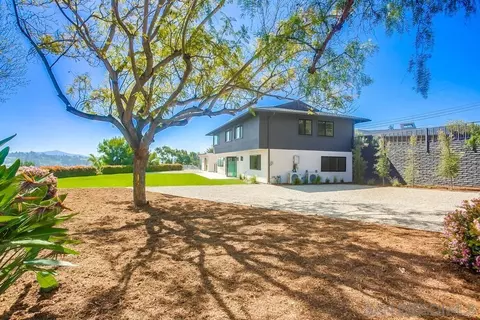 Exterior - 2133 Woodwind Dr, Encinitas, CA 92024 photo 10 of 14