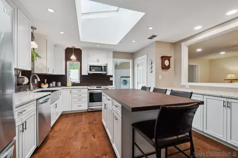 Kitchen - 11103 Oak Creek Dr, Lakeside, CA 92040 photo 3 of 5