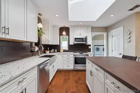 Kitchen - 11103 Oak Creek Dr, Lakeside, CA 92040 photo 4 of 5