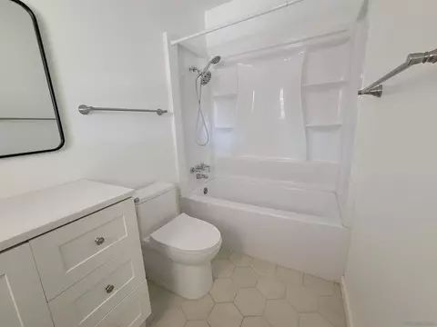 Bath - 10235 Princess Marcie Dr, Santee, CA 92071 photo 1 of 3