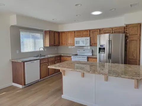Kitchen - 10235 Princess Marcie Dr, Santee, CA 92071 photo 4 of 4