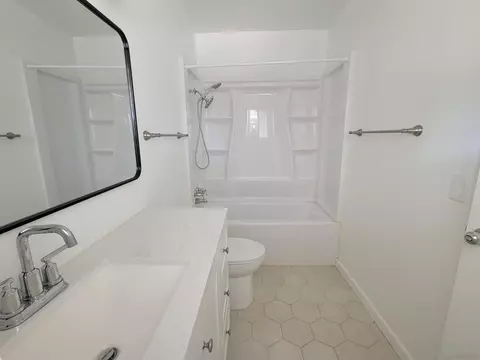 Bath - 10235 Princess Marcie Dr, Santee, CA 92071 photo 3 of 3