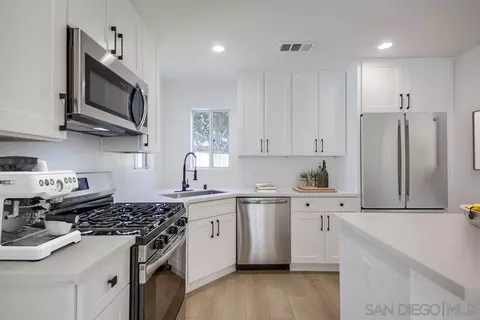 811 Kempton St, Spring Valley, CA 91977 photo 12
