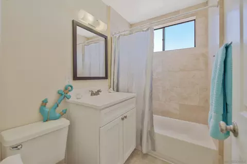 Bath - 1529 Folkestone St, Spring Valley, CA 91977 photo 1 of 1