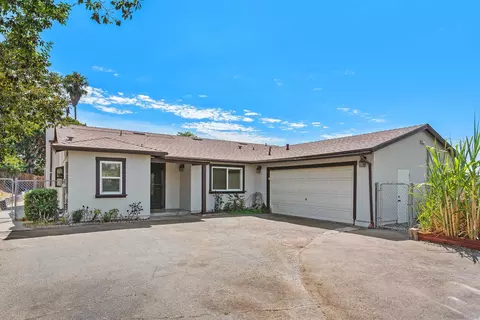 1562 San Luis Rey Ave, Vista, CA 92084