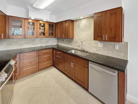620 W Solana Cir #1B, Solana Beach, CA 92075 photo 8