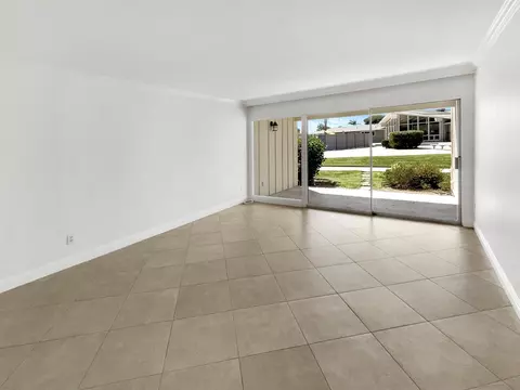 620 W Solana Cir #1B, Solana Beach, CA 92075 photo 4