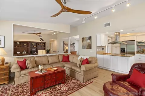 Living - 13121 Decant Dr, Poway, CA 92064 photo 2 of 4