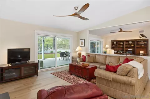Living - 13121 Decant Dr, Poway, CA 92064 photo 1 of 4