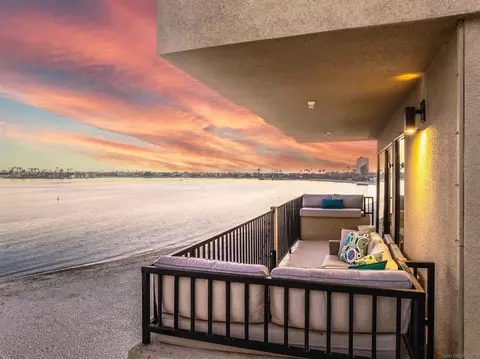 1235 Parker Pl #F, San Diego, CA 92109