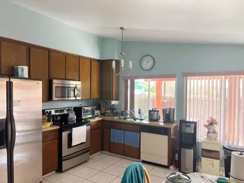 143 Nixon Cir, Oceanside, CA 92057 photo 3