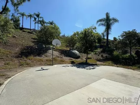 2002 Monarch Ridge Cir, El Cajon, CA 92019 photo 48