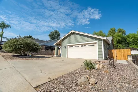 8676 Via Del Luz, El Cajon, CA 92021