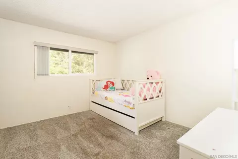 Bedroom - 8912 Fletcher Valley Dr, Santee, CA 92071 photo 4 of 5