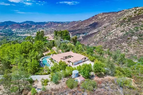 View/Area - 6748 Dehesa Rd, El Cajon, CA 92019 photo 3 of 4