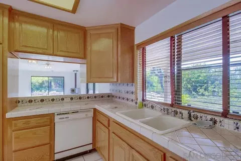 Kitchen - 6748 Dehesa Rd, El Cajon, CA 92019 photo 2 of 4