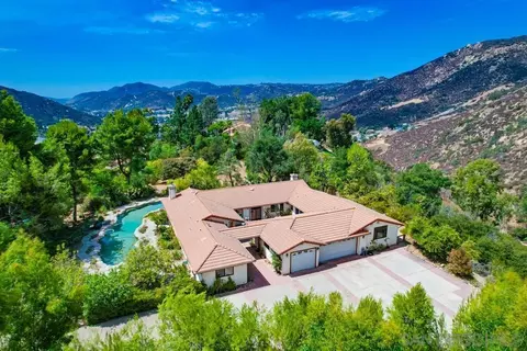 6748 Dehesa Rd, El Cajon, CA 92019