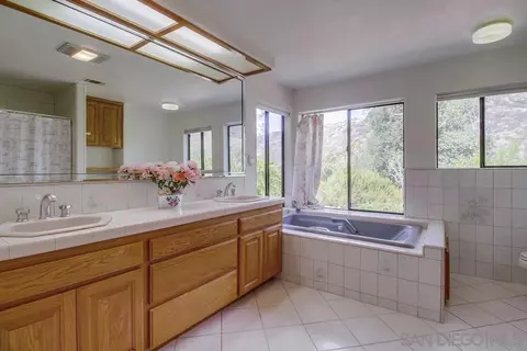 Bath - 6748 Dehesa Rd, El Cajon, CA 92019 photo 2 of 7