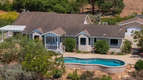 4706 Sleeping Indian Rd, Fallbrook, CA 92028