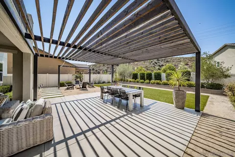 Exterior - 3076 Heirloom Pl, Escondido, CA 92029 photo 6 of 17