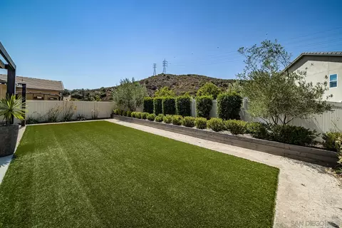 Exterior - 3076 Heirloom Pl, Escondido, CA 92029 photo 8 of 17