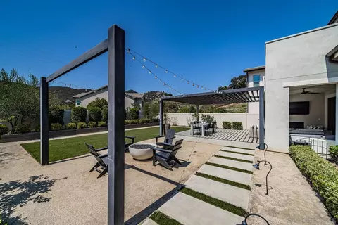 Exterior - 3076 Heirloom Pl, Escondido, CA 92029 photo 12 of 17