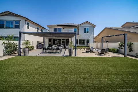 3076 Heirloom Pl, Escondido, CA 92029