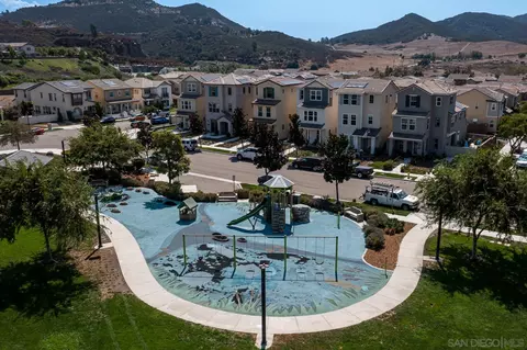 View/Area - 3076 Heirloom Pl, Escondido, CA 92029 photo 8 of 8