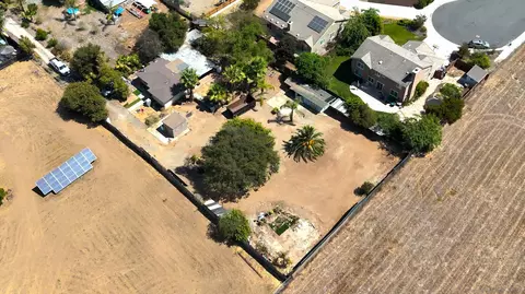 665 Mcdonald Ln, Escondido, CA 92025 photo 3