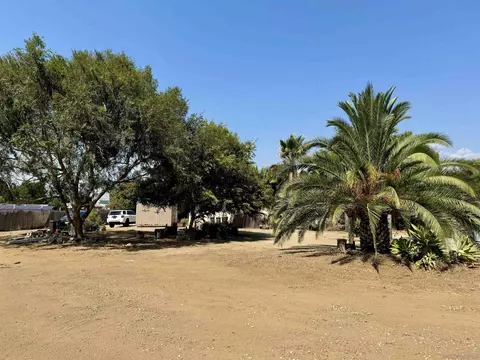 665 Mcdonald Ln, Escondido, CA 92025 photo 12