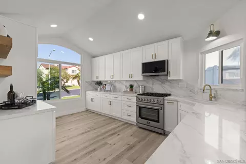 3753 Hillview Way, Oceanside, CA 92056 photo 5