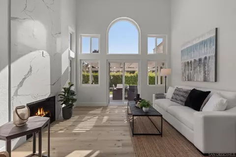 3753 Hillview Way, Oceanside, CA 92056 photo 2