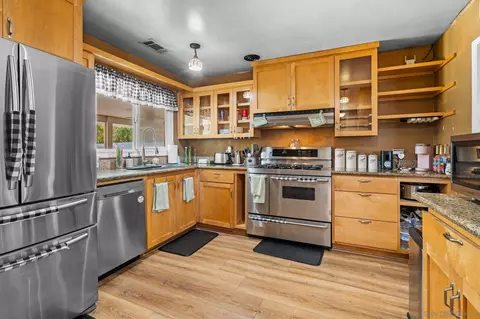 9185 Gorge Ave, Santee, CA 92071 photo 2