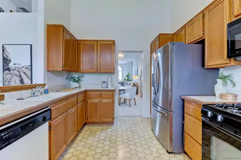 1940 Vineyard Ave, Vista, CA 92081 photo 19