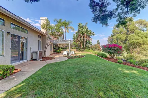 1940 Vineyard Ave, Vista, CA 92081 photo 16
