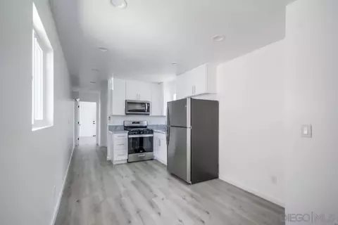 317 33rd St, San Diego, CA 92102