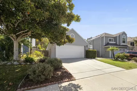 1735 Avenida De Suenos, Oceanside, CA 92056 photo 2