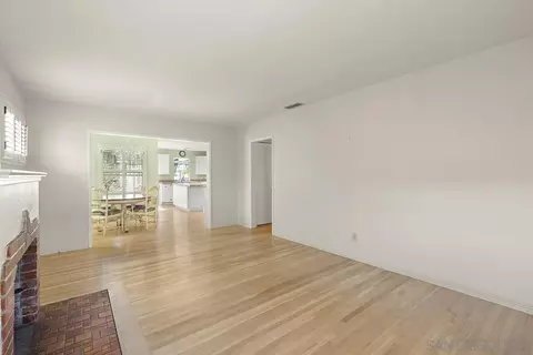 5532 Bellevue, La Jolla, CA 92037 photo 6
