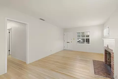 5532 Bellevue, La Jolla, CA 92037 photo 5