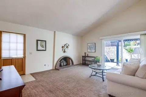 Living - 10061 Nuerto Ln, Spring Valley, CA 91977 photo 5 of 5