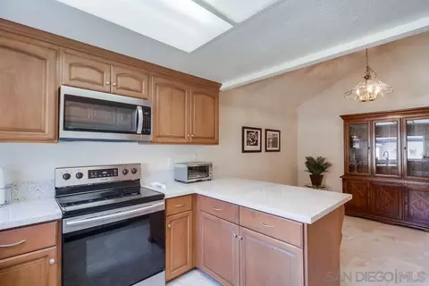 Kitchen - 10061 Nuerto Ln, Spring Valley, CA 91977 photo 5 of 5