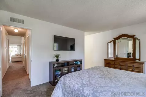 Bedroom - 10061 Nuerto Ln, Spring Valley, CA 91977 photo 2 of 4