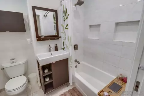 Bath - 725 Ramona Ave, Spring Valley, CA 91977 photo 2 of 5