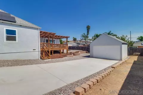 Exterior - 725 Ramona Ave, Spring Valley, CA 91977 photo 5 of 17