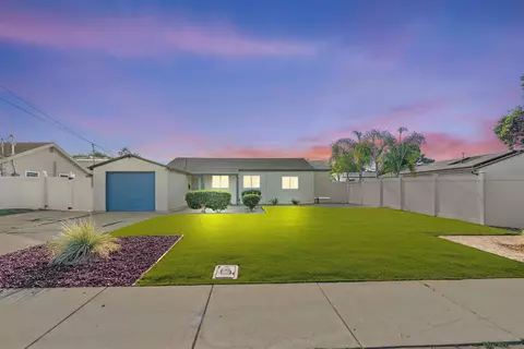 Exterior - 814 8th St, Imperial Beach, CA 91932 photo 10 of 10