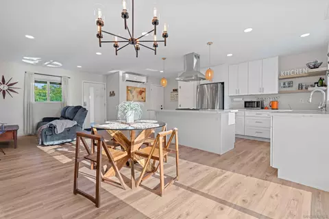Dining - 814 8th St, Imperial Beach, CA 91932 photo 4 of 5